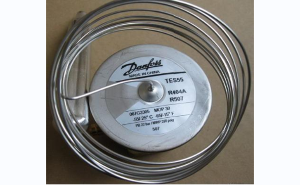 如果高低溫濕熱交變試驗箱進水太多怎么辦？